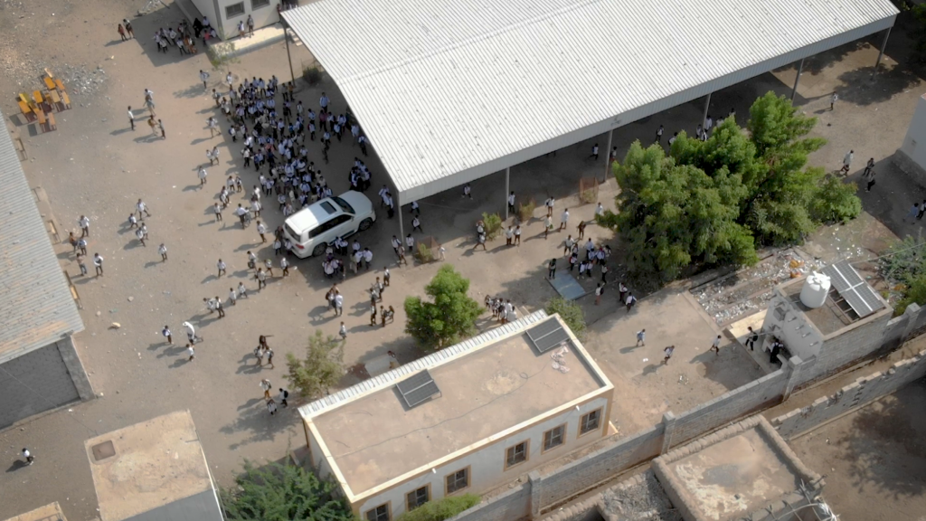 مشروع بناء مدرسة نموذجية لطلاب المناطق المحتاجة في اليمن 1 (4)